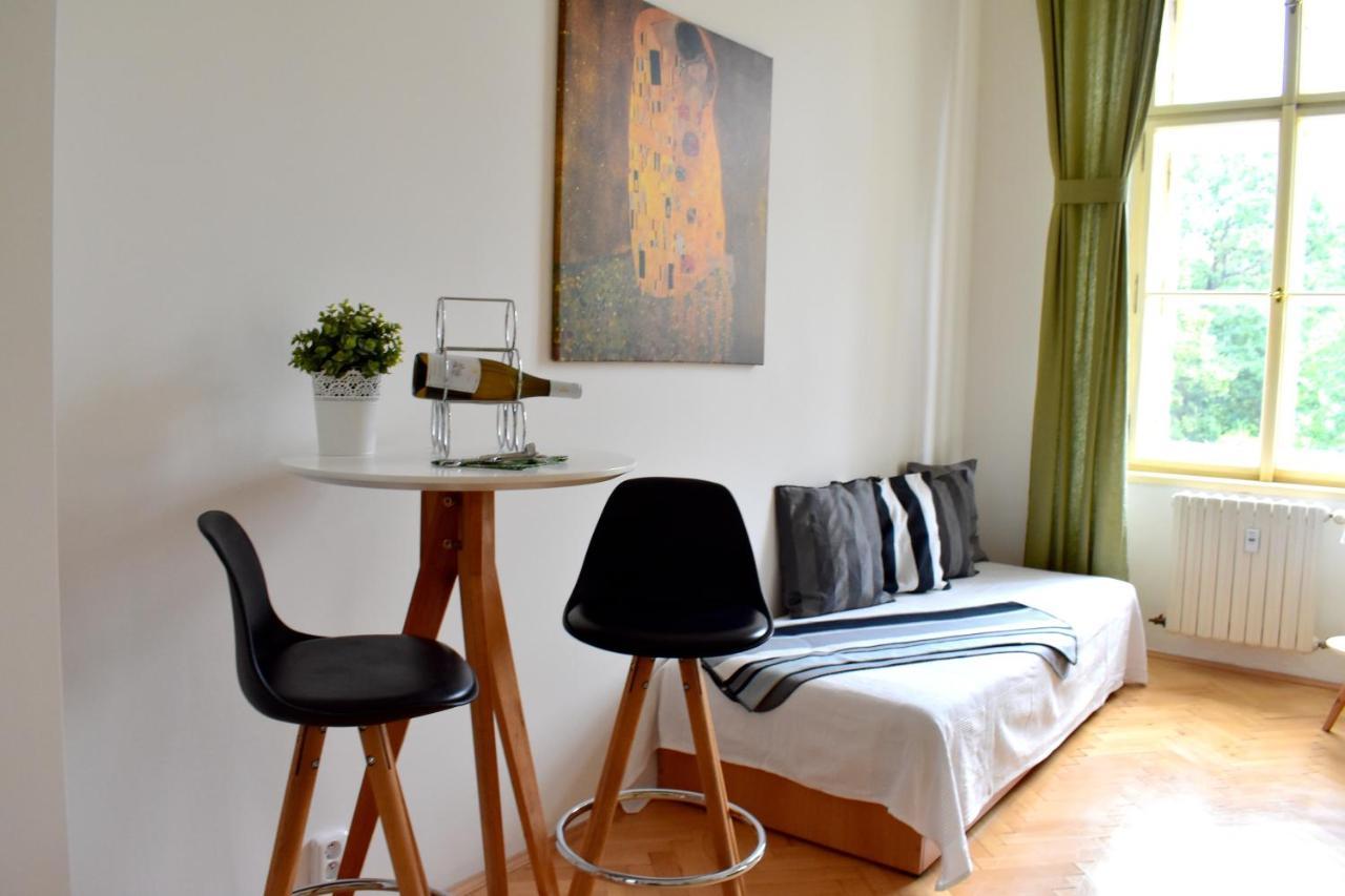 Wellness Apartments Florenc Praag Buitenkant foto