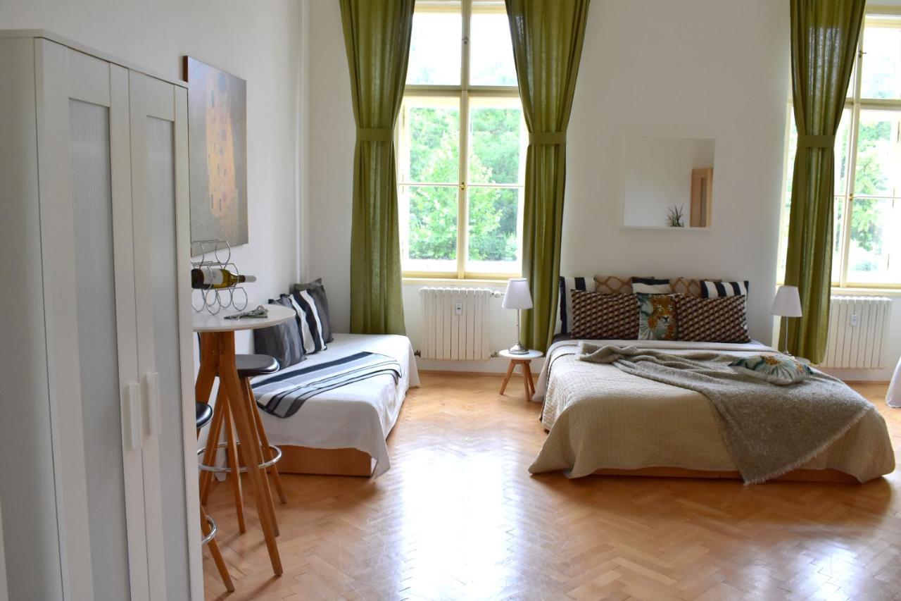 Wellness Apartments Florenc Praag Buitenkant foto