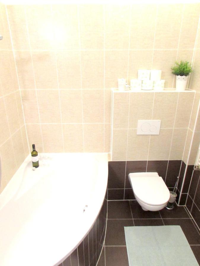 Wellness Apartments Florenc Praag Buitenkant foto